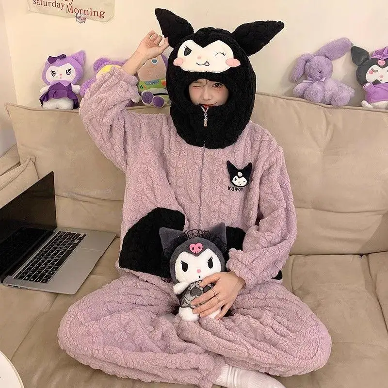 

Miniso модный зимний утепленный пижамный комплект из кораллового флиса с капюшоном для девочек Kawaii Kuromi, теплый кардиган на молнии, одежда для отдыха