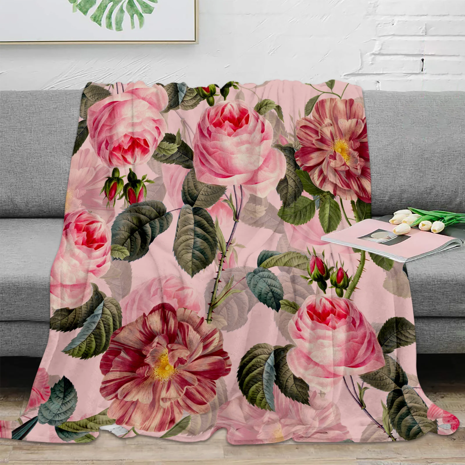 

Зимнее мягкое покрывало для дивана с розовыми пионами