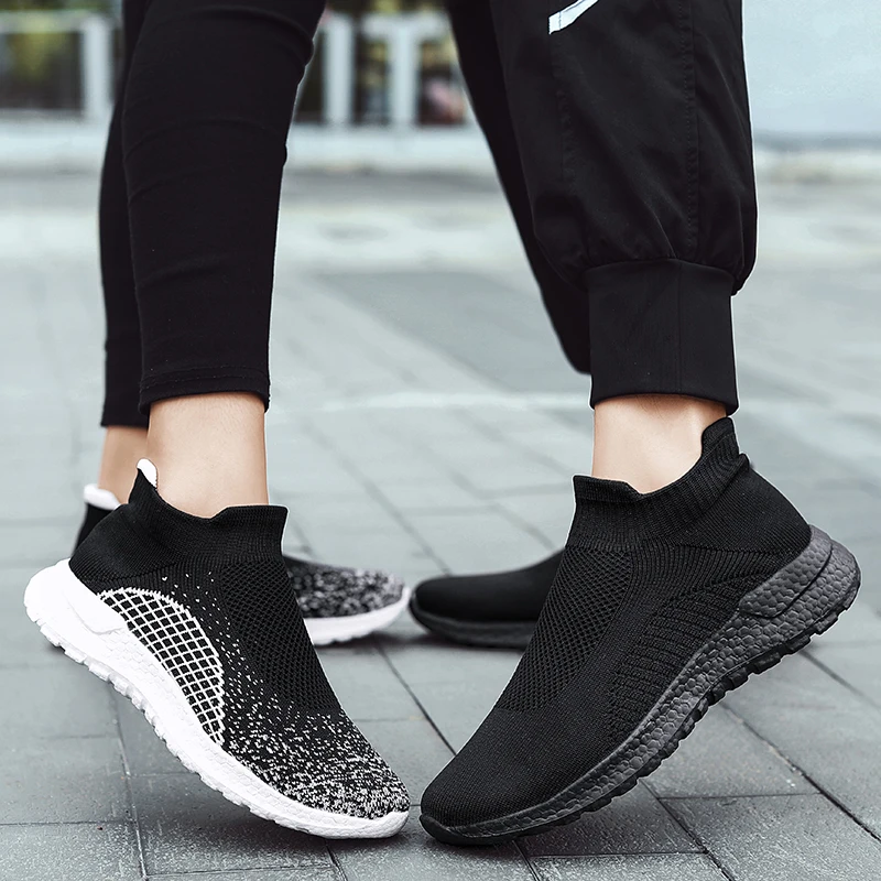

Hot Sale Fashion Black Running Shoe for Men Women Summer Breathable Sneakers Socks Shoes Trainers Men Slip-on Sports Walking