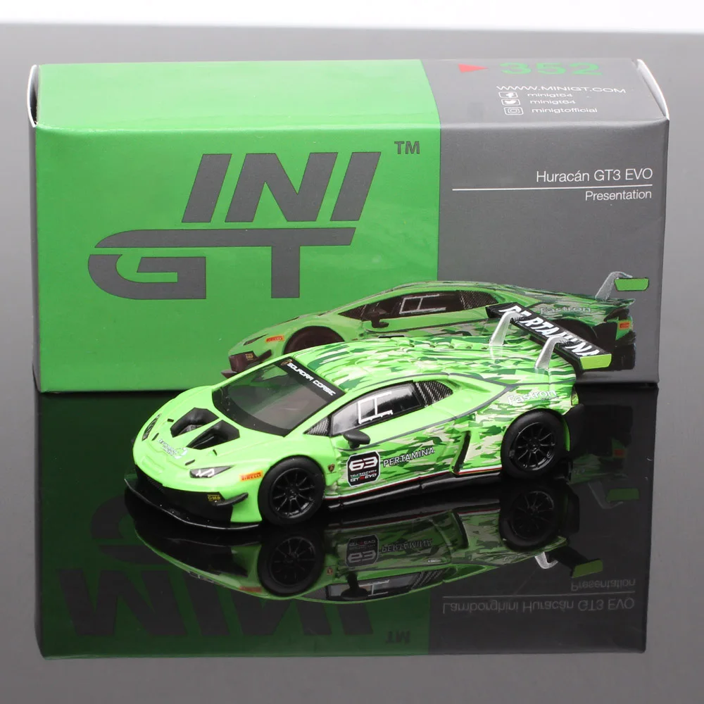 

GT 1:64 Scale Diecast Alloy Huracan GT3 EVO Supercar Toys Cars Model Classics Adult Collectible Souvenir Gifts Static Display