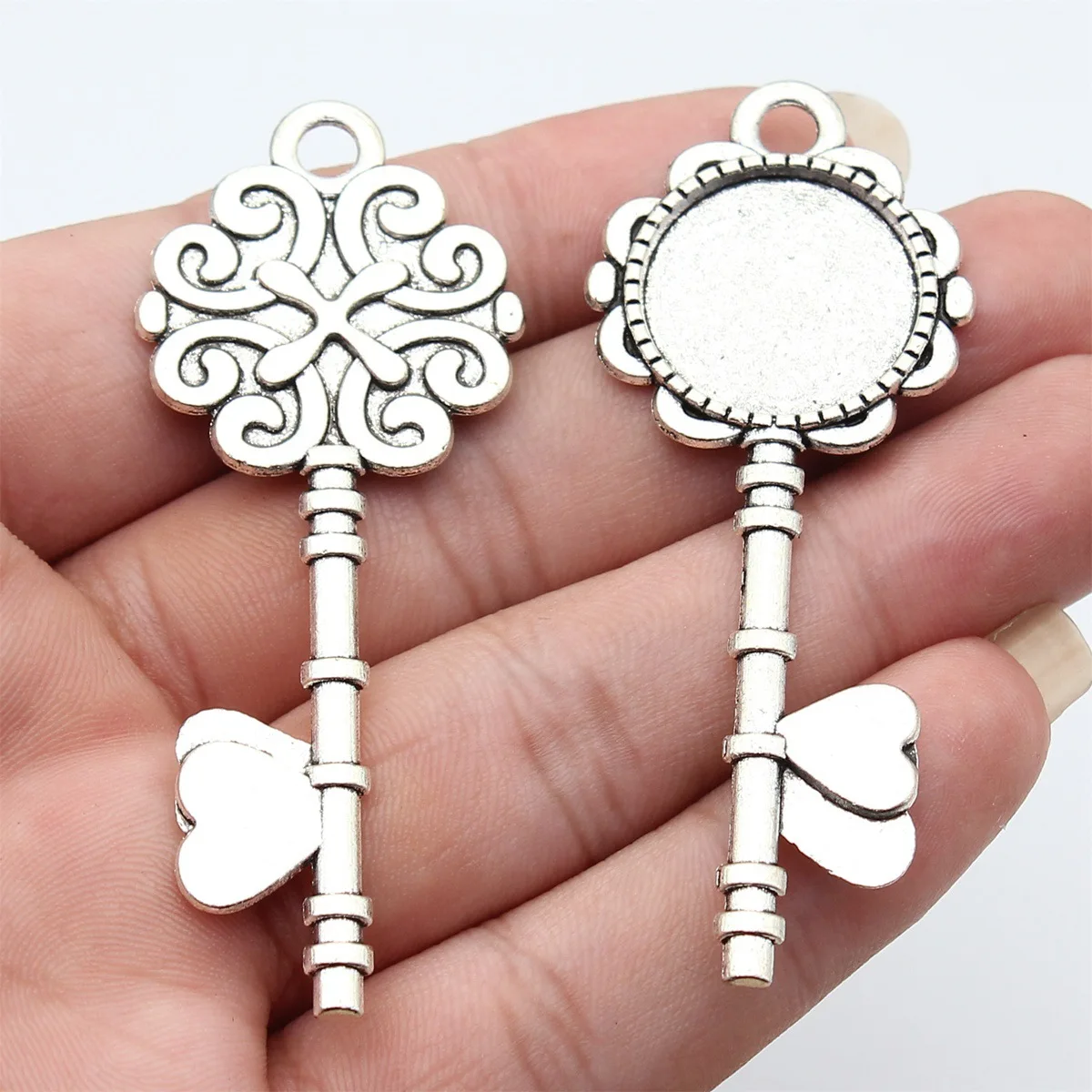 WYSIWYG 3pcs Inner Size 20mm Antique Bronze Color Antique Silver Color Round Key Style Cameo Cabochon Pendant Base Setting