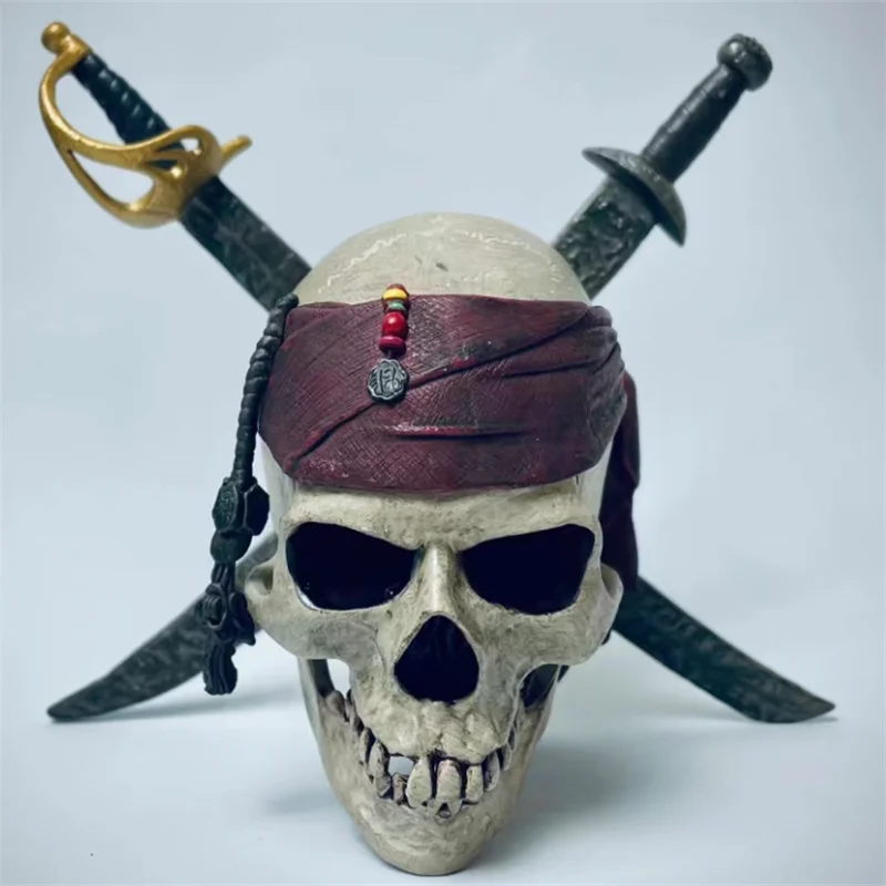 Skull T800 Terminator Pirates of the Caribbean Figure