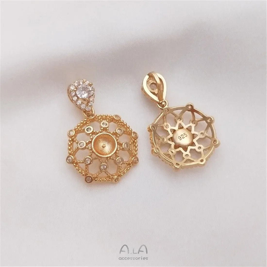 14K Gold-coated Zircon Eight-awn Star Lace Round Half-hole Beaded Pendant Diy Crystal Pearl Necklace Empty Holder D043