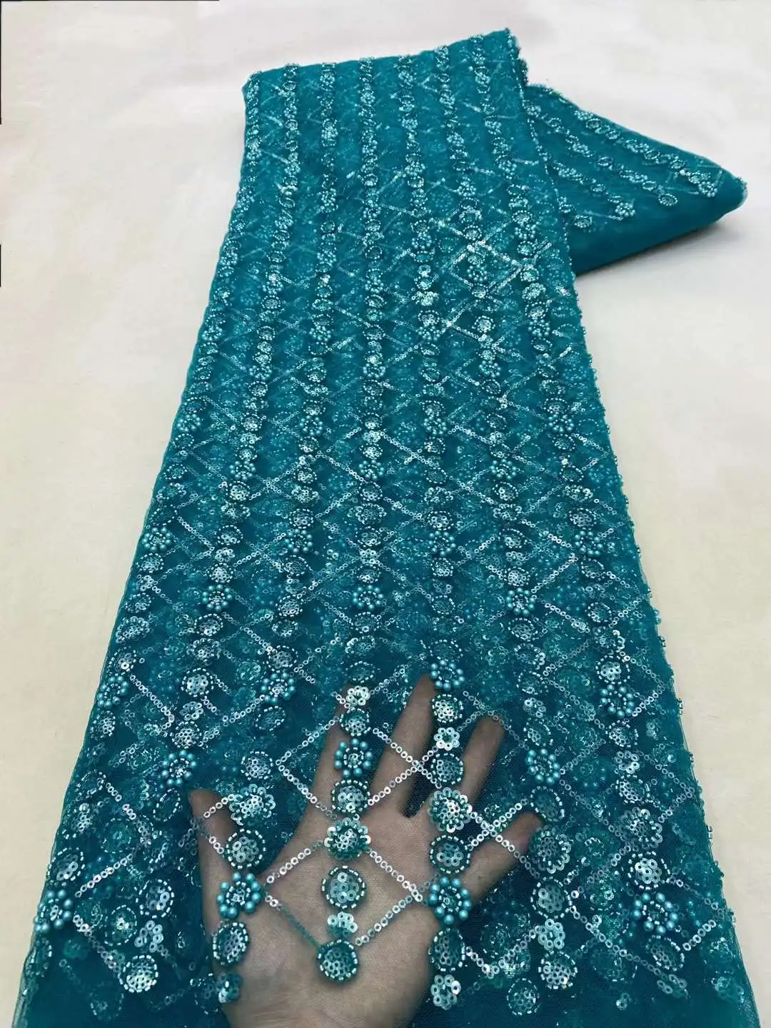 

2024 Exquisite Fashion Design African Handmade Beads Net Lace With Sequins French Fabric Net Lac Wedding Evening Dress Xz