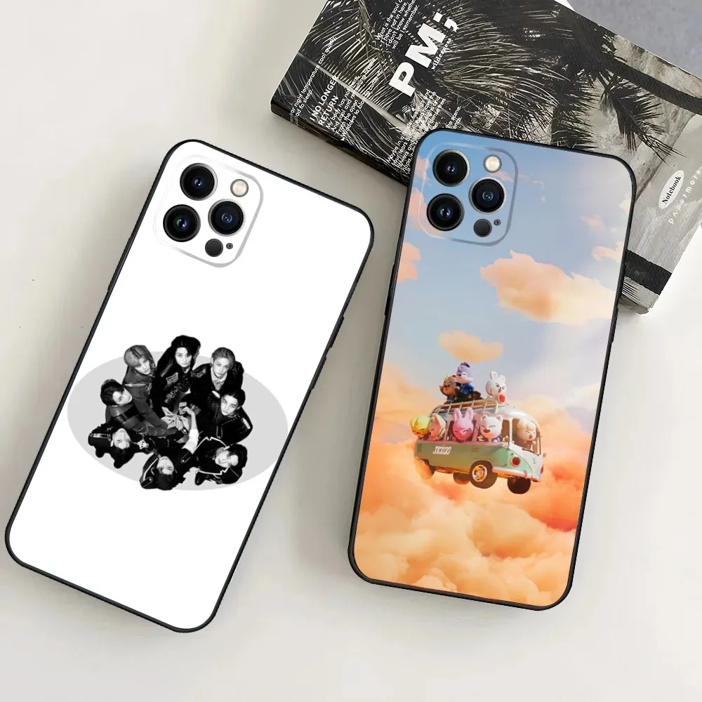 Kpop Phone Case For iPhone16,15,14,13,12 Mini 11 Pro XR,X,XS,MAX 7,8 Plus S-StrayS_K-Kids Silicone Cover Soft Black