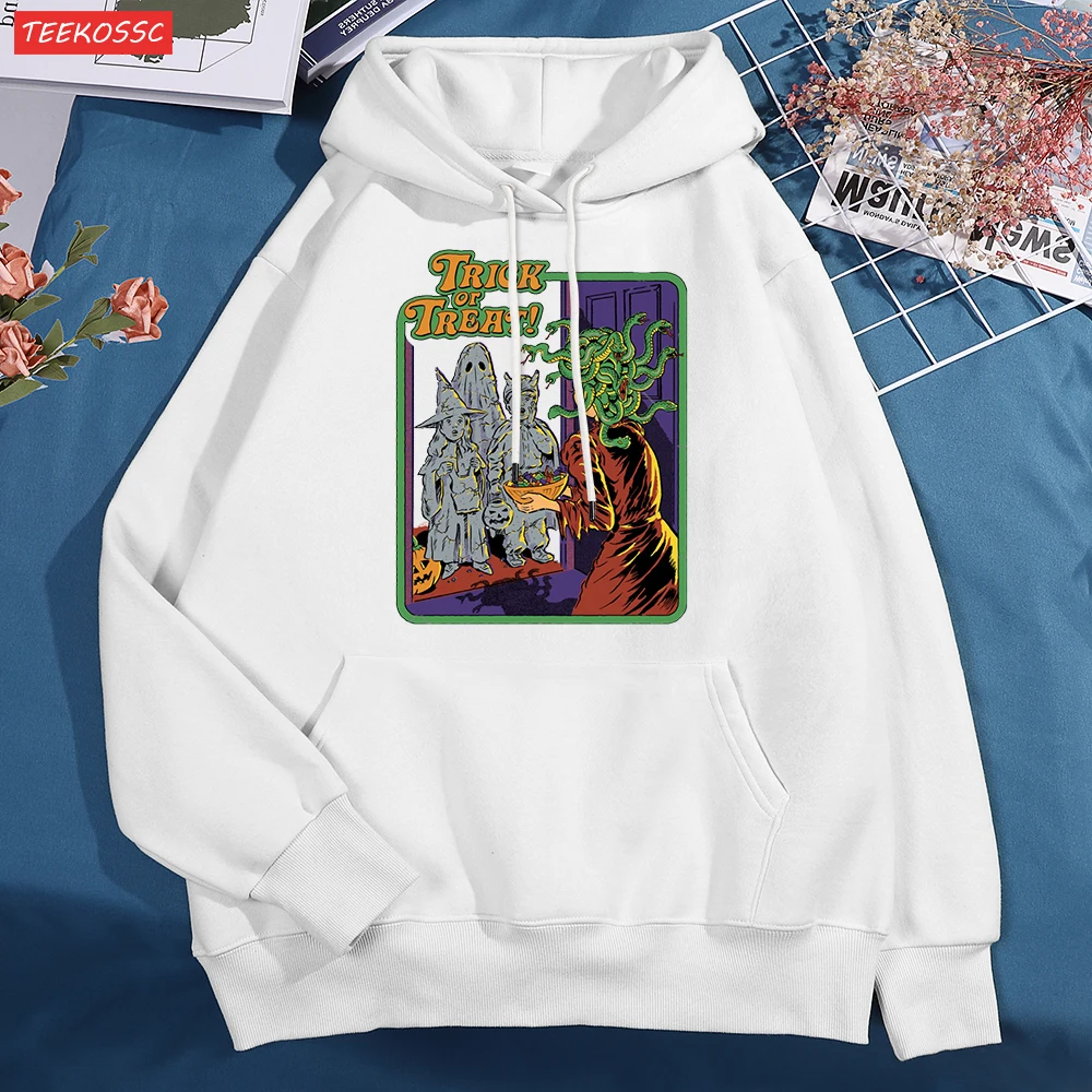 

Trick Or Treat Scary Halloween Men Women Pocket Fleece Hoodies Crewneck Pullover Sweatshirt Loose Oversize Streetwear Couple