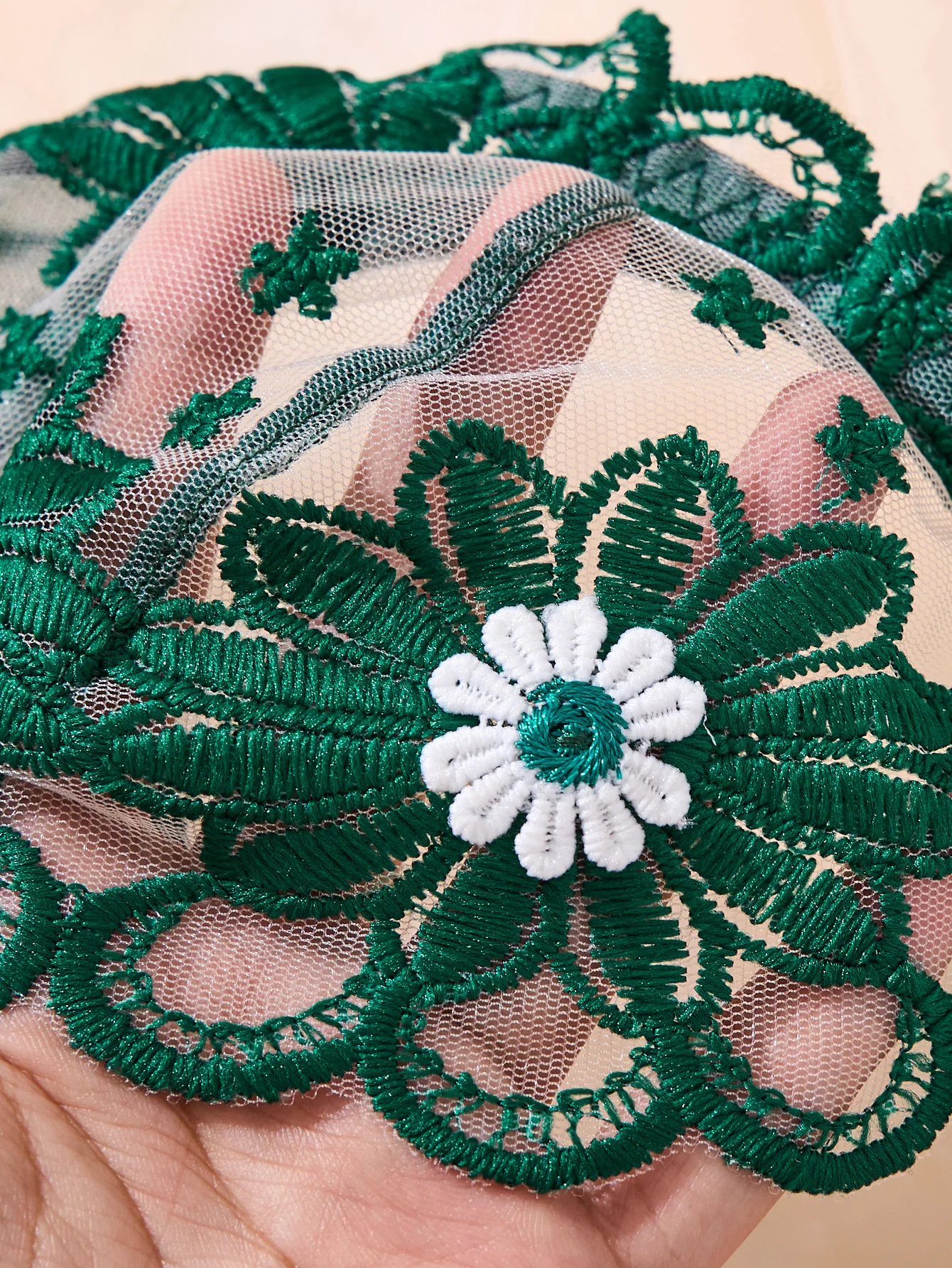 Green sexy lingerie set, including chrysanthemum pattern underwear and thong, a comfortable family-style women's  ZA825086