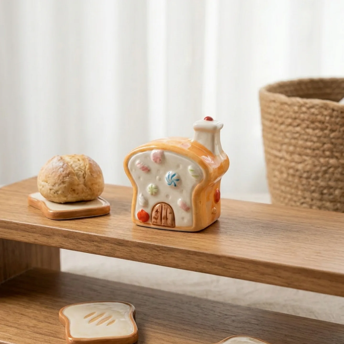 Kawaii Toast House Ceramic Figurine, Cute Mini Bread Shaped Porcelain Ornament, Aesthetic Pastry Decor