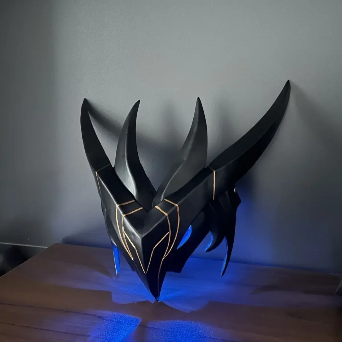 

Хэллоуин Игра League of Legends, потому что маска для лица Yon Dress Up Prom Demon Resin Glow Mask