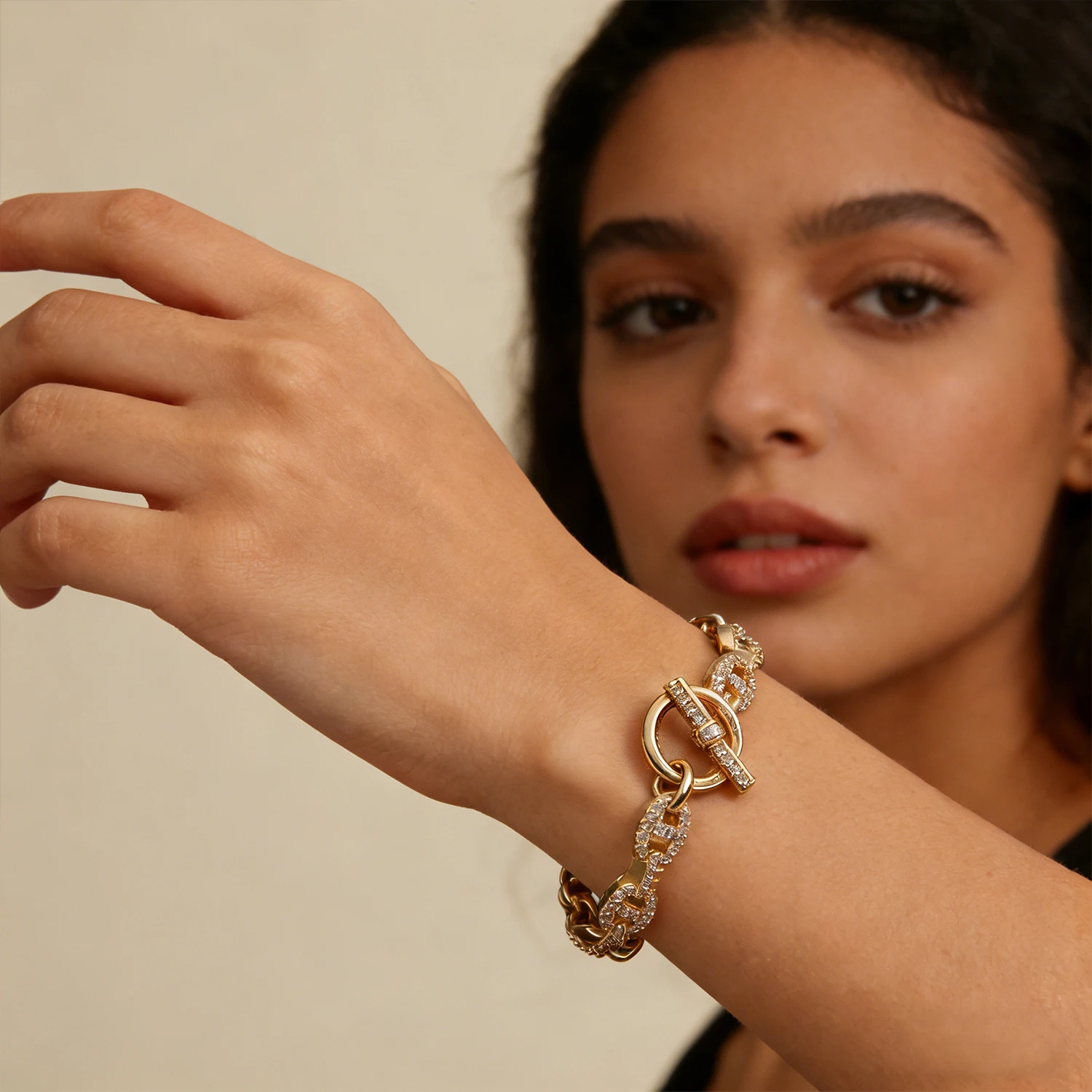 Bracelet de luxe léger et tendance avec zircone cubique étincelante pour femmes, bijoux infinis, cadeau pour femme