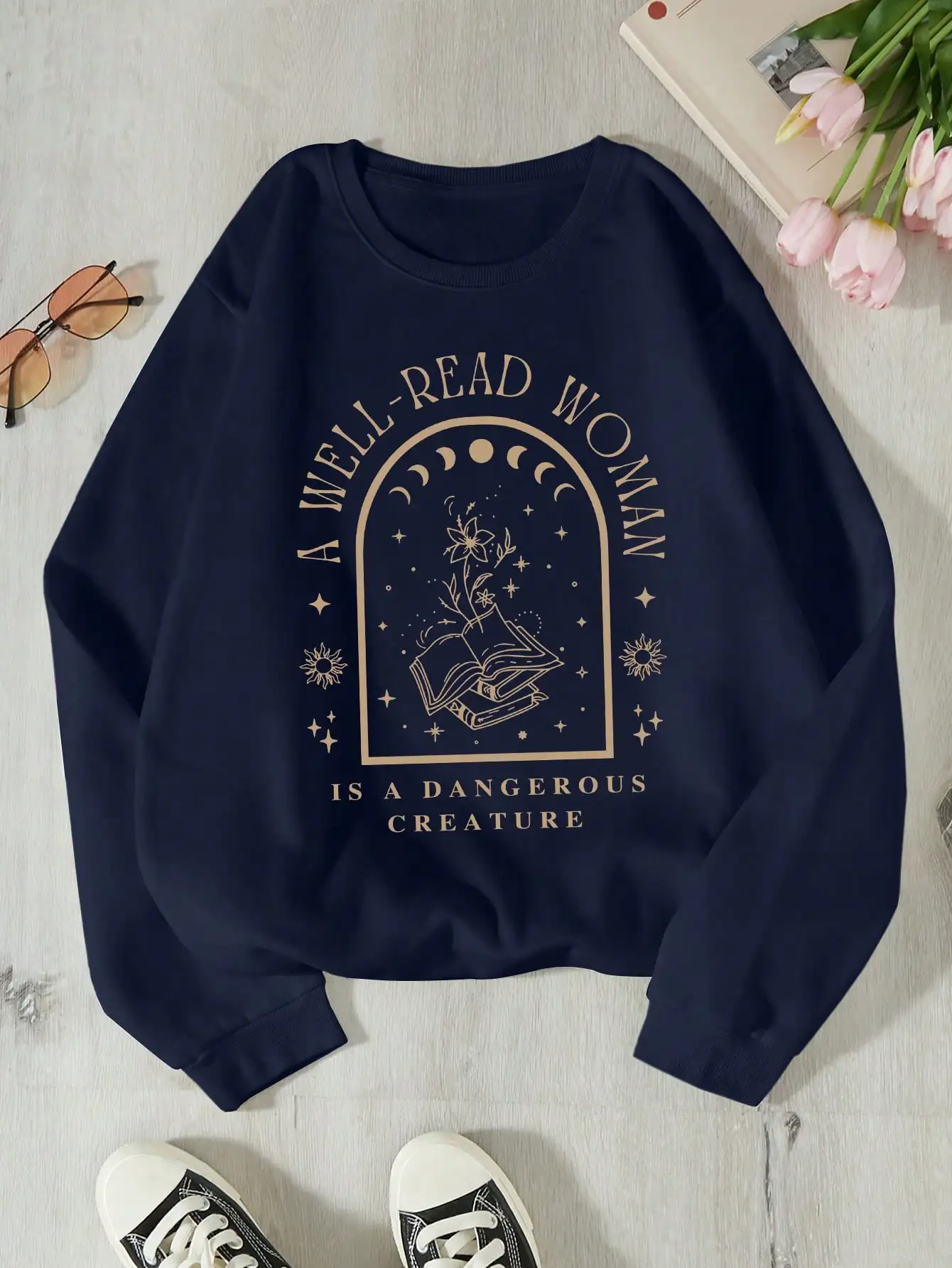 

Темно-синий свитшот свободного кроя с буквенным принтом и круглым вырезом, с длинными рукавами