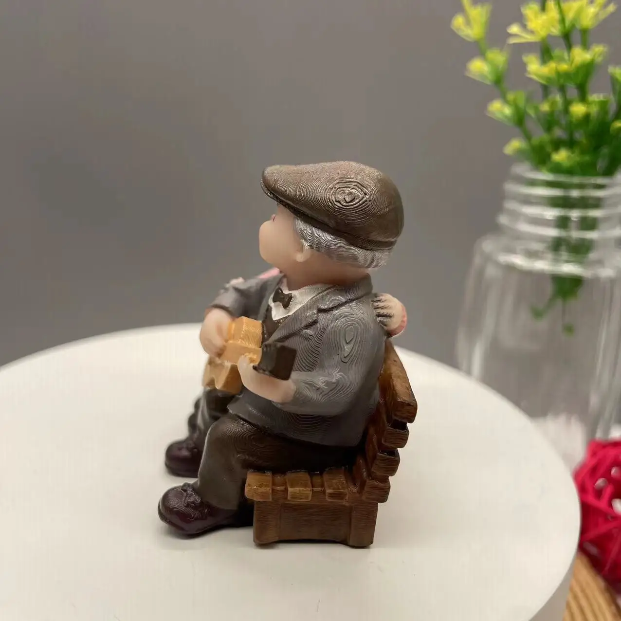 Village Elderly Couple Valentine's Day Wedding Anniversary Gift Home Living Room Cake Resin Ornament For Home Decor
