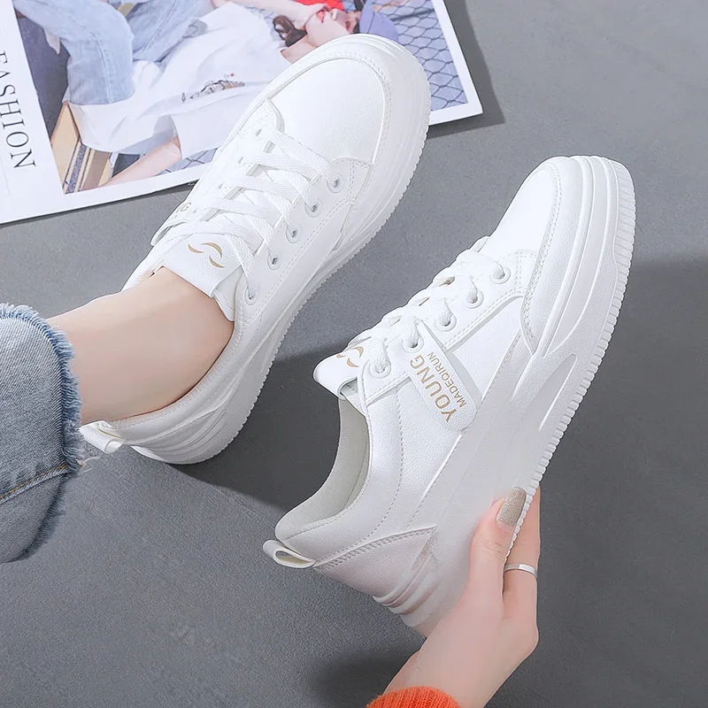 

Thick Soled Sports Shoes for Women Fashionable and Trendy Flat White Shoes Outdoor Lace Up Training Casual Sports Walking Shoes