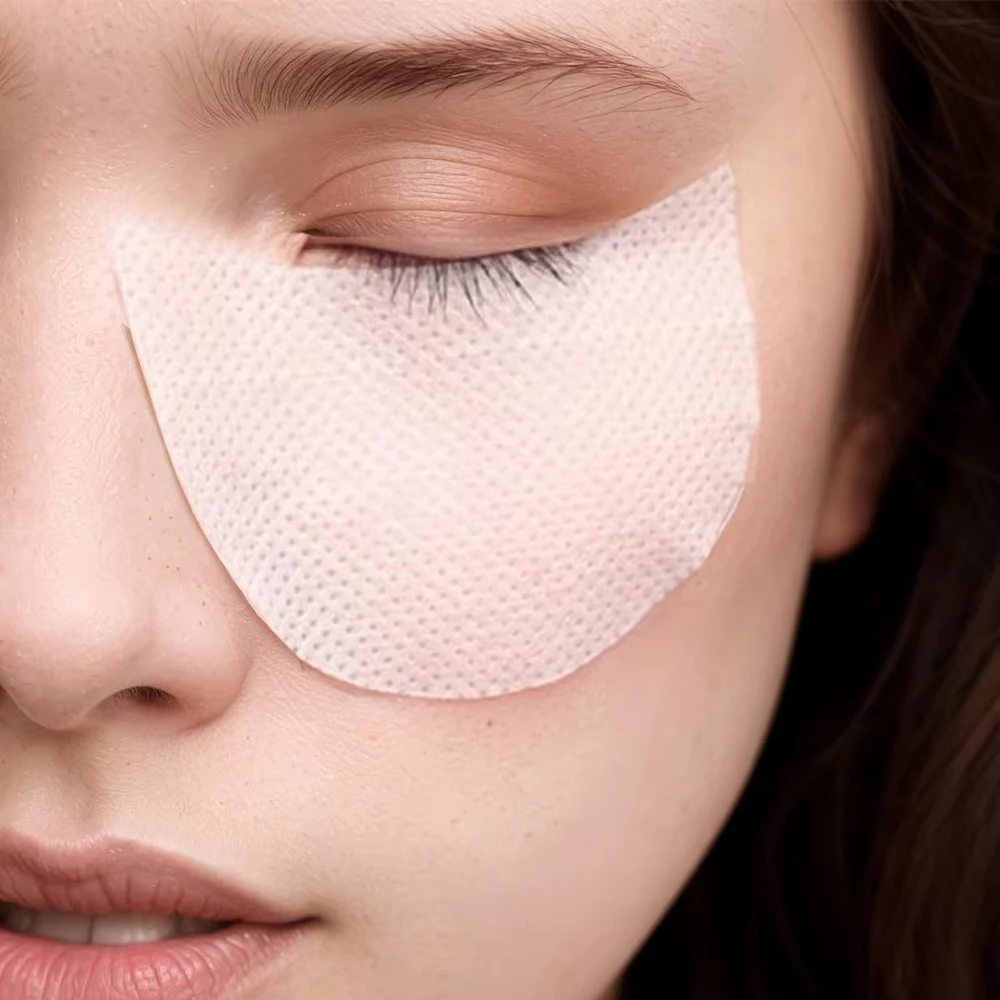 Picture 6: 100/300pcs Cotton Disposable Lash Patch Stickers Removing Eyelashes Eye Pads Patch For Eyelash Extension Makeup Application