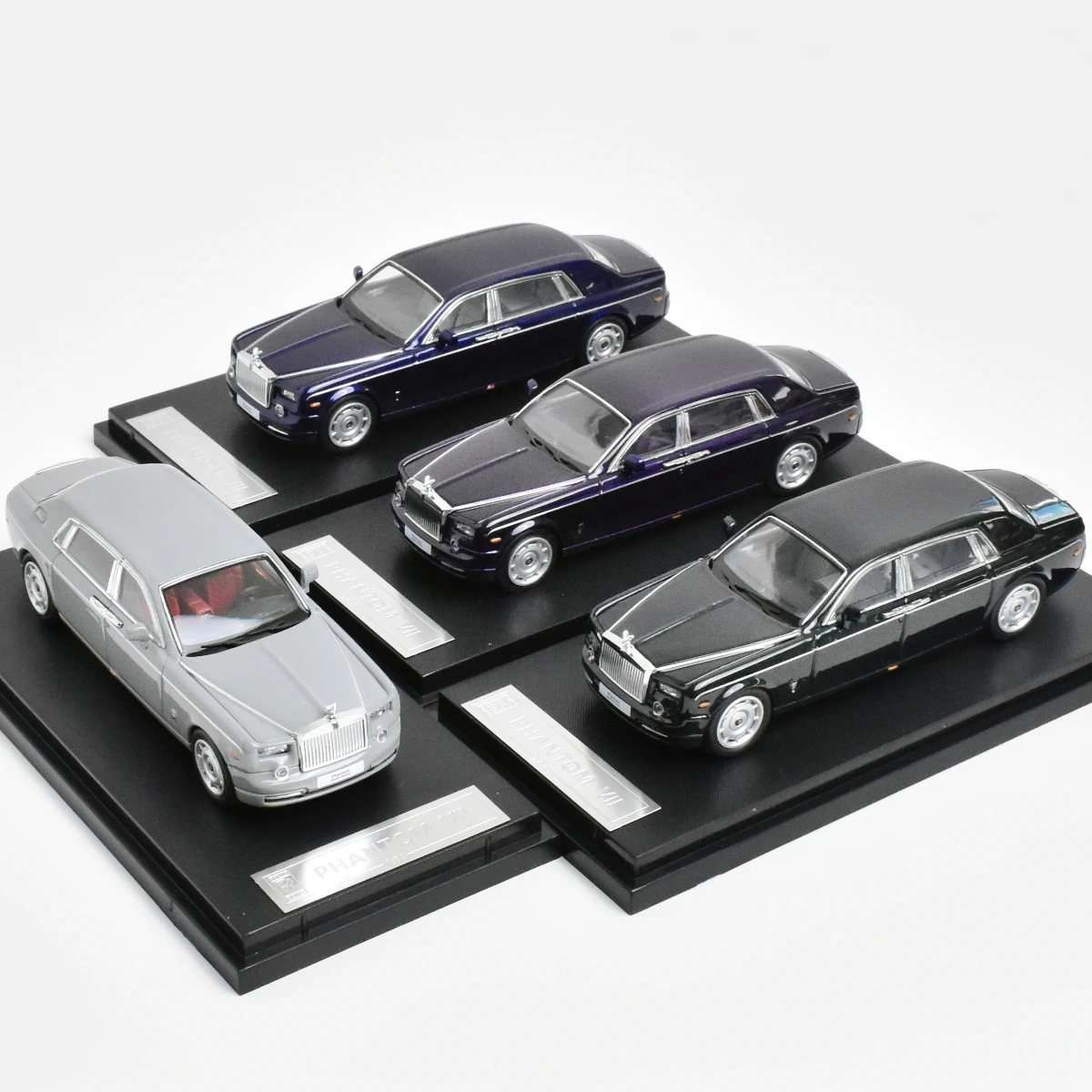 STREET WARRIOR 1:64 Rolls-Royce Phantom VII Diecast Model Car
