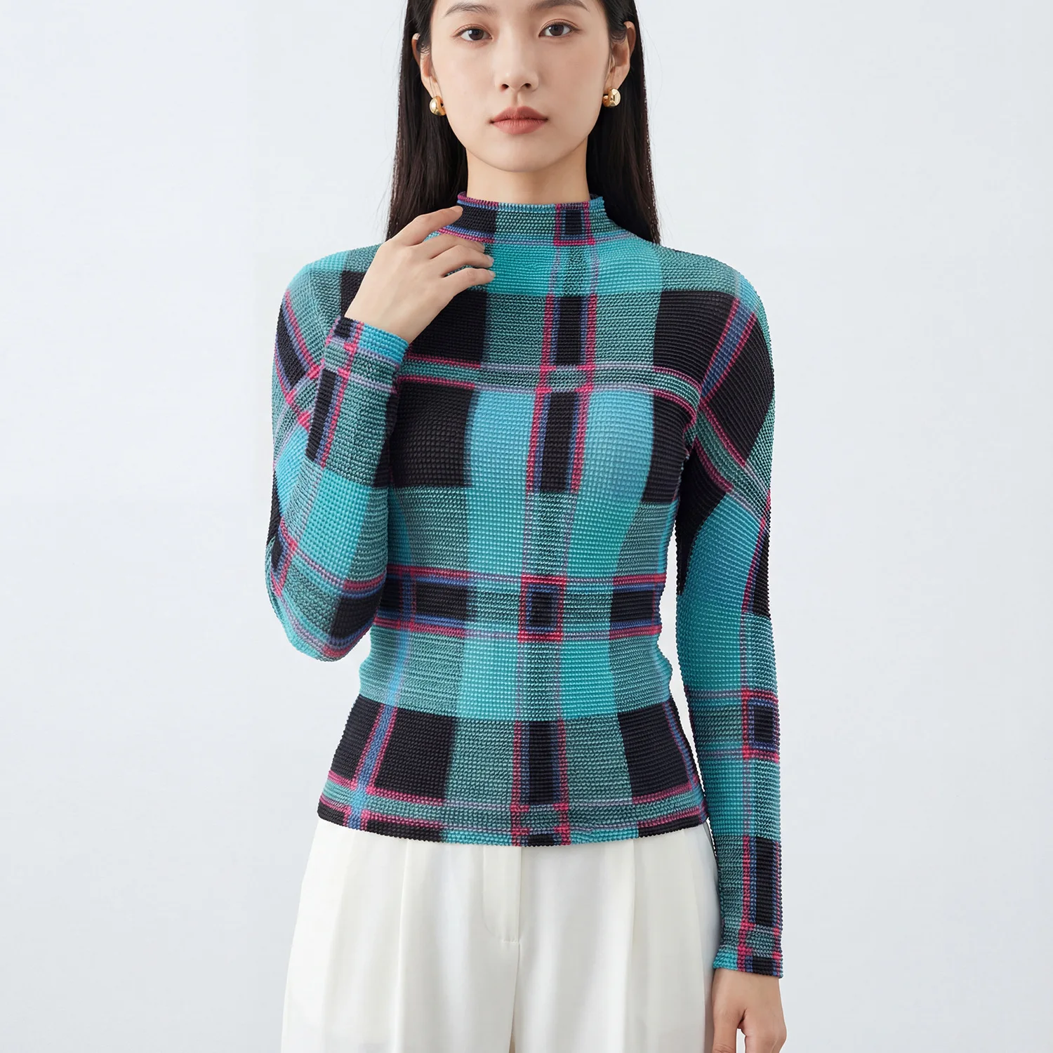 Miyake Long Sleeved T-shirt Women in Spring Autumn New Base Shirt for Women Can Be Worn Inside or Outside Printed Pleated Top