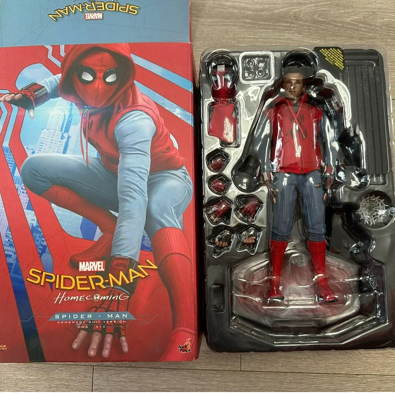 Hot Toys Spider-Man MMS414 1/6 Scale Action Figure - Homemade Suit