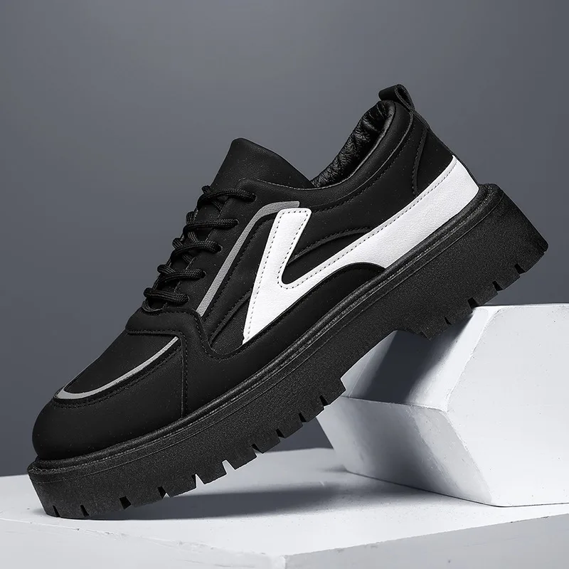 

Новые мужские ботинки 2026 года с широким носком на шнуровке, винтажные ретро-кроссовки на массивной подошве, повседневные удобные нескользящие черные модные кеды