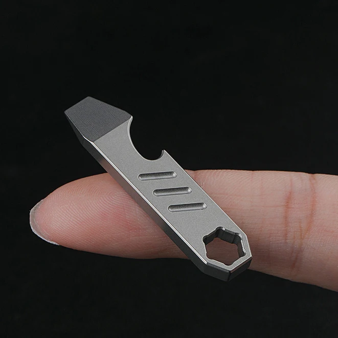 Titan Mini Brechstange Flaschen öffner Multi-Tool Titan legierung Outdoor EDC Schlüssel anhänger Zubehör Halskette Anhänger