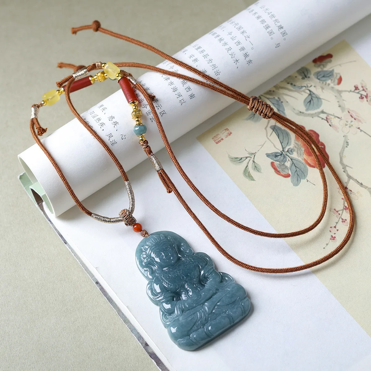 

Jadeite Green Tara Pendant Necklace Handmade Weaving Ornament Honey Wax Necklace Rope Jewelry