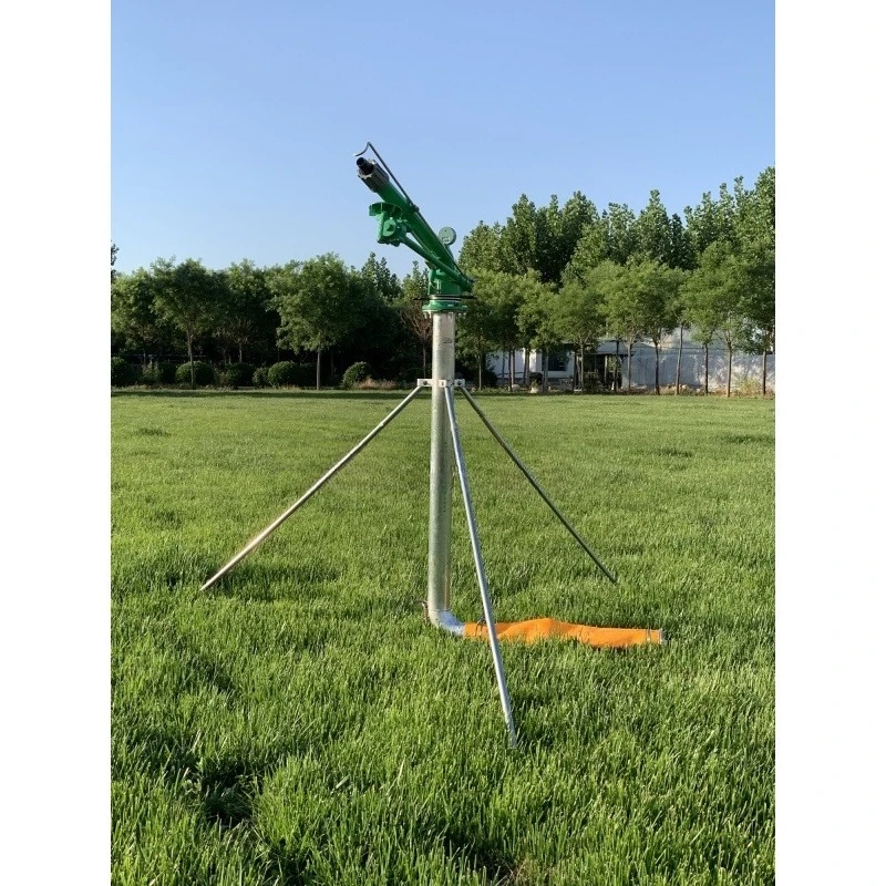 2025 Sprinkler equipment irrigates by rotating swing nozzles to water farmland, gardens and agricultural areas.