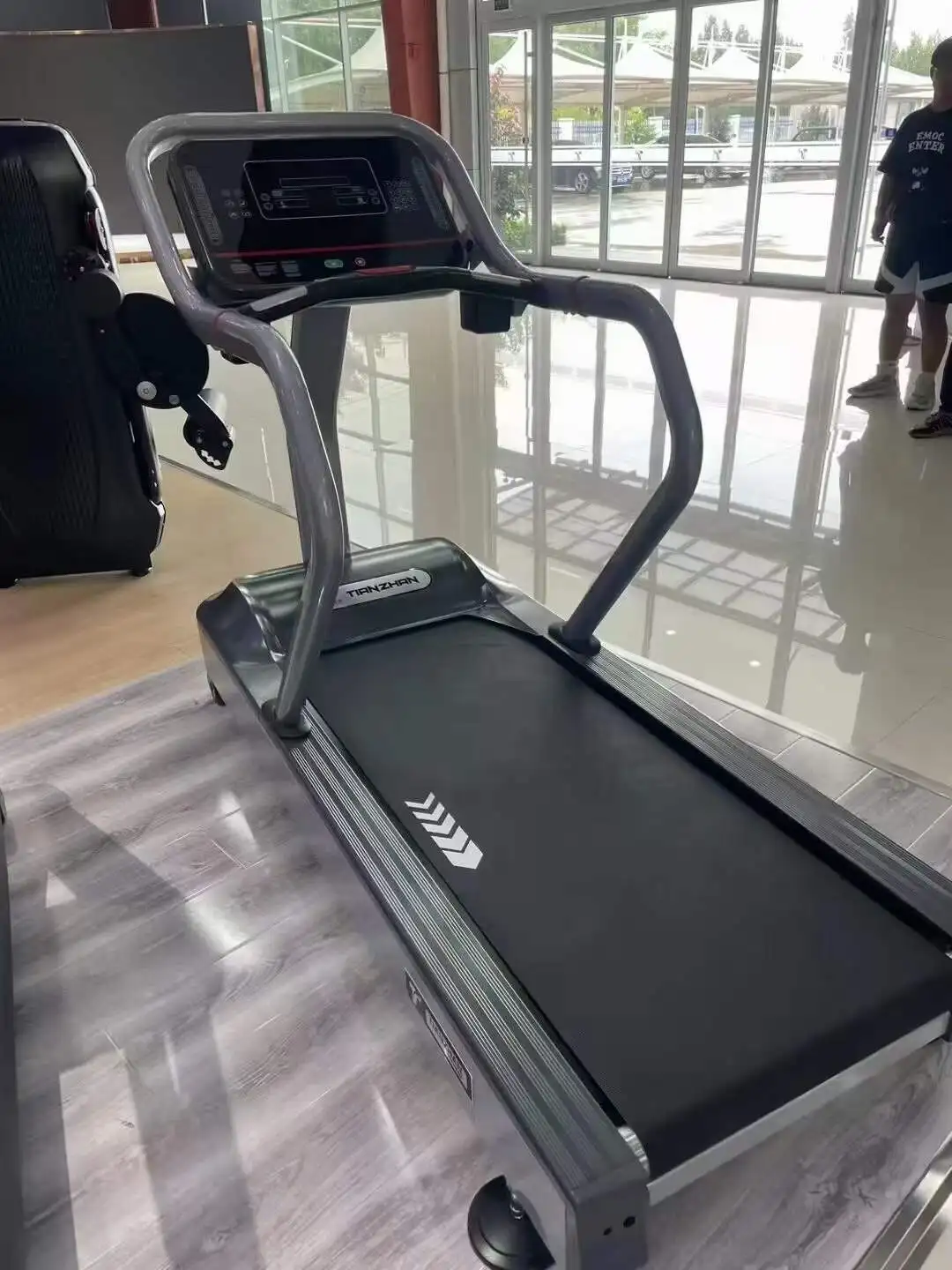 

Беговая дорожка / Коммерческая беговая дорожка / Новое спортивное оборудование для тренажерного зала