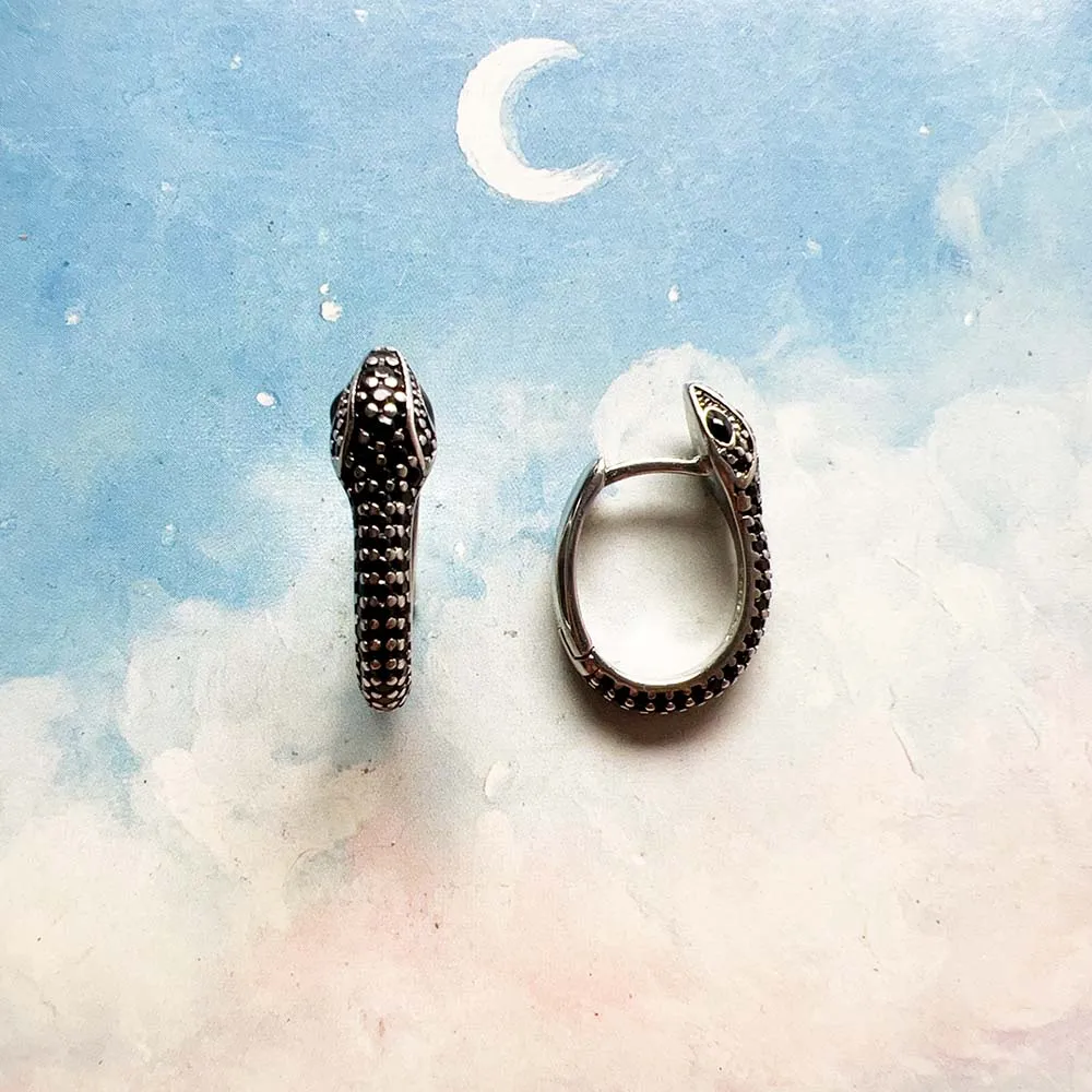 Geschwärzte Schlangen-Creolen, kreativer feiner Schmuck für Damen und Herren, Vintage-Geschenk aus 925er Sterlingsilber – Detail 6