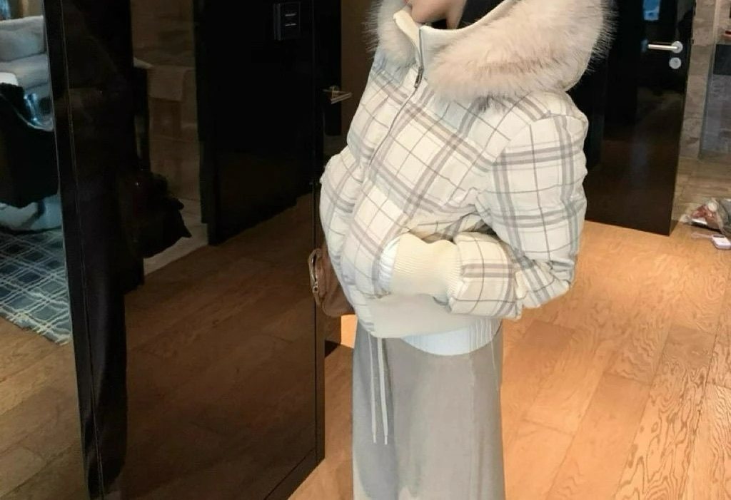 

Plaid Short Cotton Clothes Thickened Warm Fur Collar Hooded Waist Thick Jacket 2026 New Winter Versatile and Thin Top