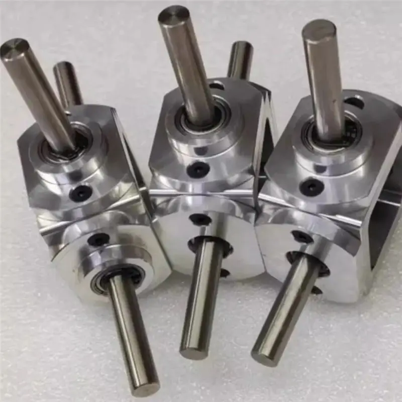 A68P-1:1 Cross Commutator Right Angle Drive Gearbox 1M 20T 8MM Spiral Bevel Gear Reducer view 3