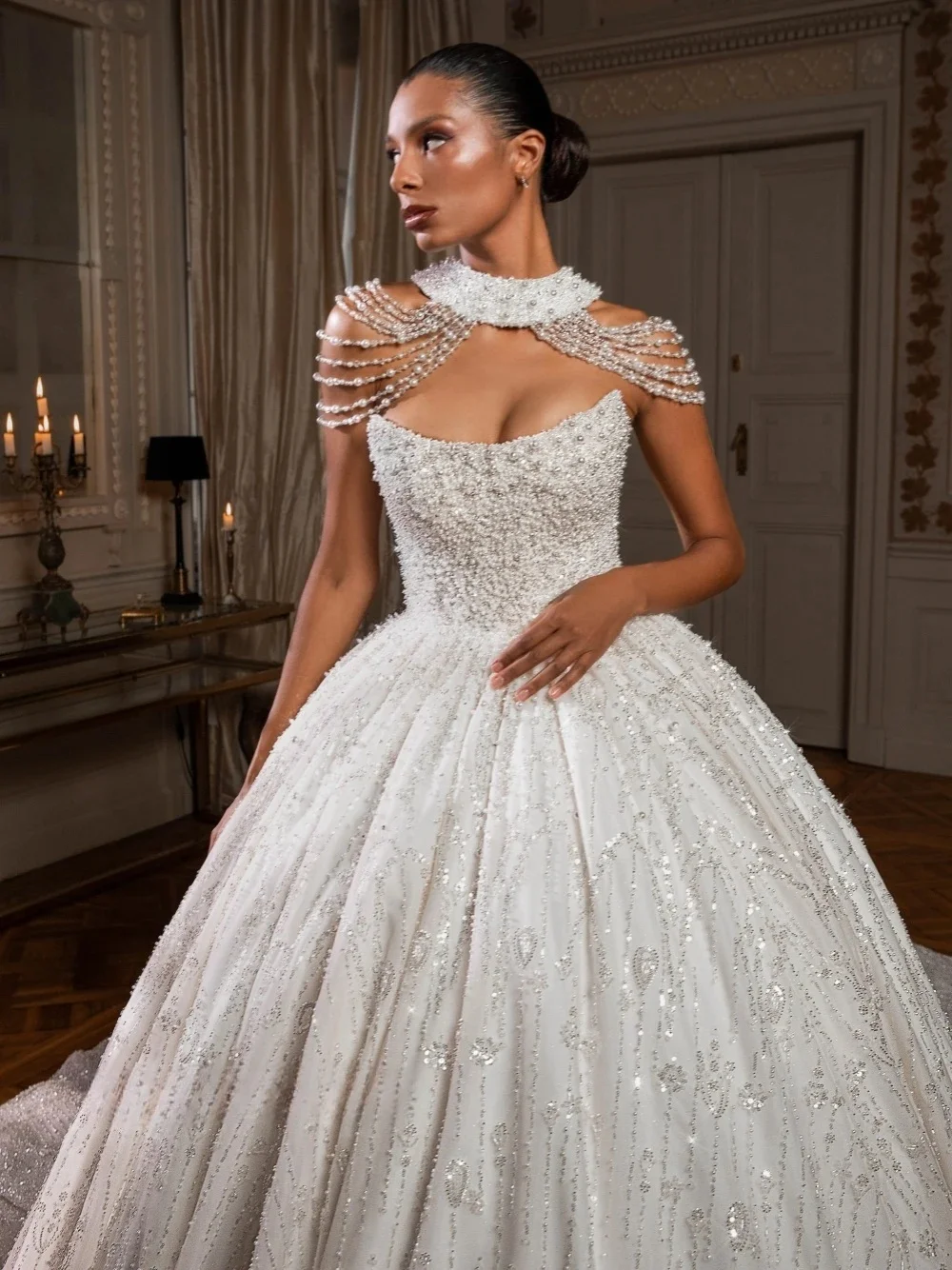 Luxus Brautkleider Perlen Liebsten Braut Ballkleider Pailletten Backless Prinzessin Sweep Zug Angepasst Vestidos De Novia