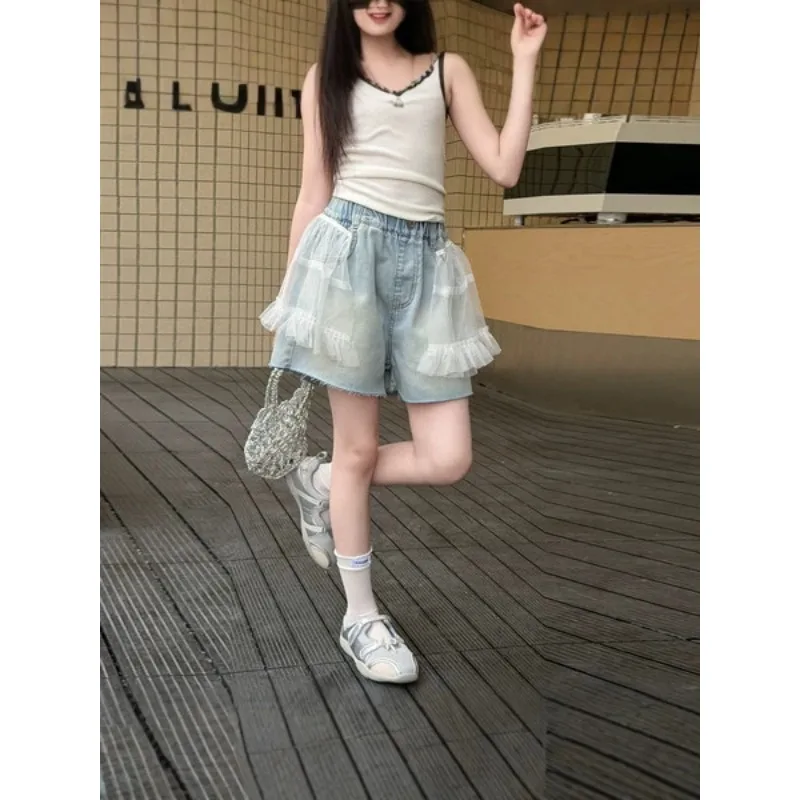 Korean Version of Girls Thin Summer 2026 New Fashionable Lace and Lace Sweet Denim Shorts Casual Pants for Middle Aged Children