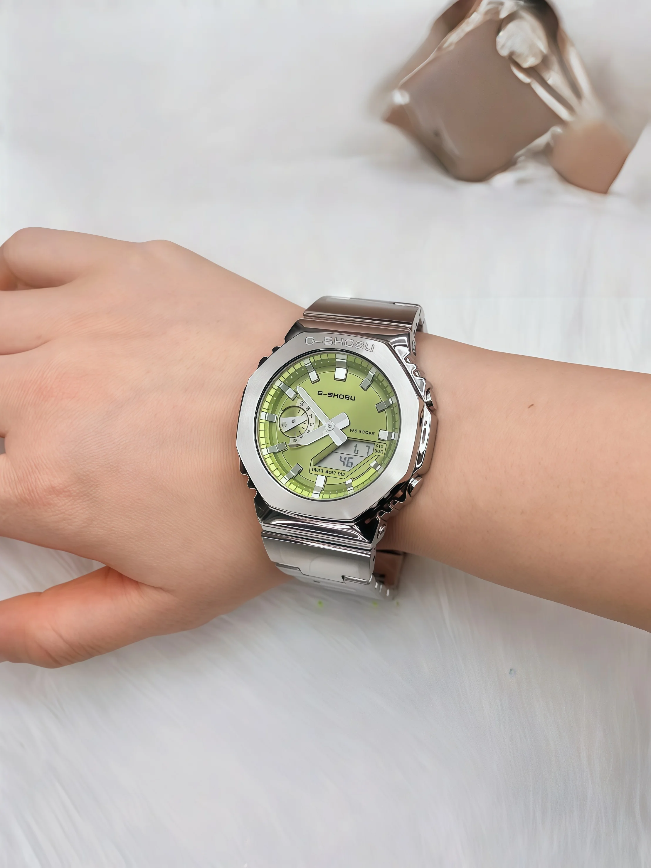 Sports men's and women's universal watch with LED dual display alloy dial, world time full function oak series folding buckle 3
