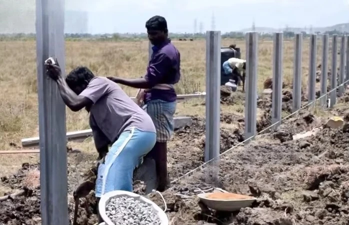 آلة تصنيع عمود السياج TWT 160 * 200 * 3 آلة القطب الخرساني H لشركة تصنيع الجدار الخرساني مسبقًا