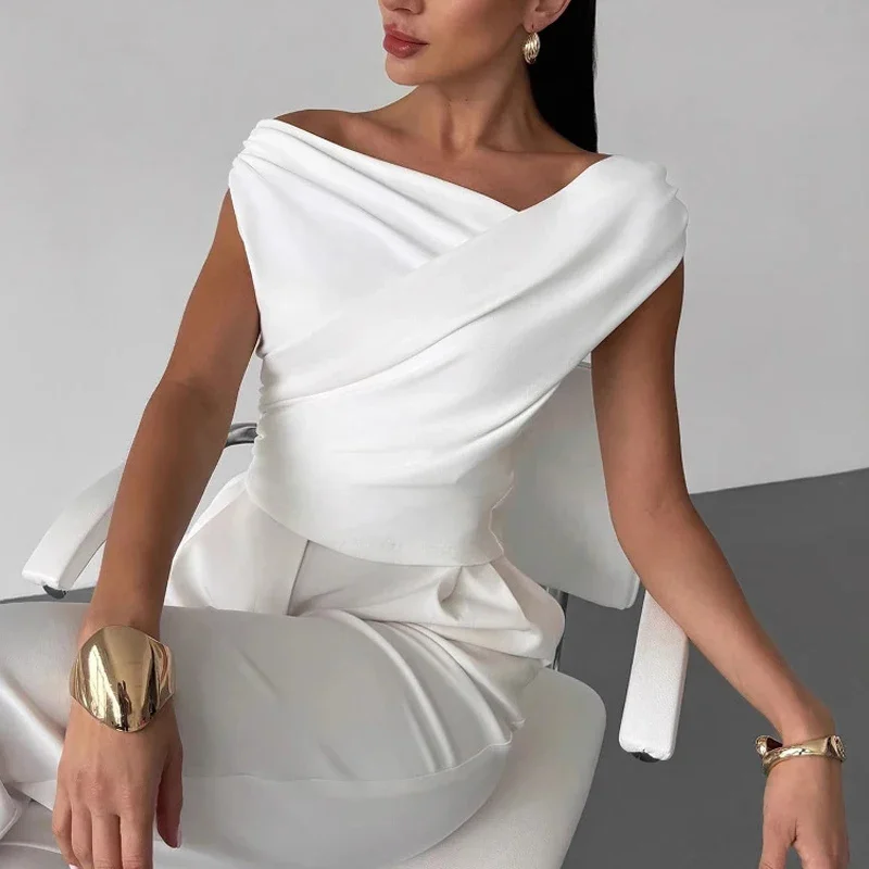 Nowa letnia damska bluzka z asymetrycznym dekoltem, dopasowana, cienka, bez rękawów, krótka, elegancka, w jednolitym kolorze, modna, codzienna bluzka z podkreśloną talią.