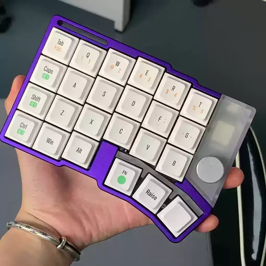 

Cornix Split Keyboard Bluetooth Dual Mode 48Keys CNC Shell VIAL Kaili Choc V2 Gaming Low Profile Mechanical Keyboard Ergonomics