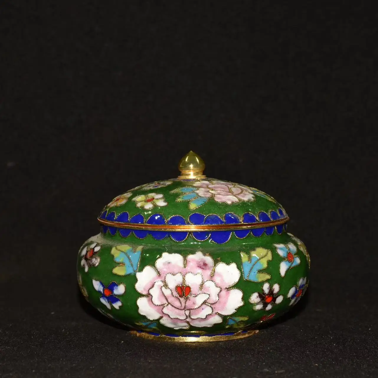 

Pure purple copper base cloisonn blue enamel cut-wire peony flower wash pot with exquisite craftsmanship