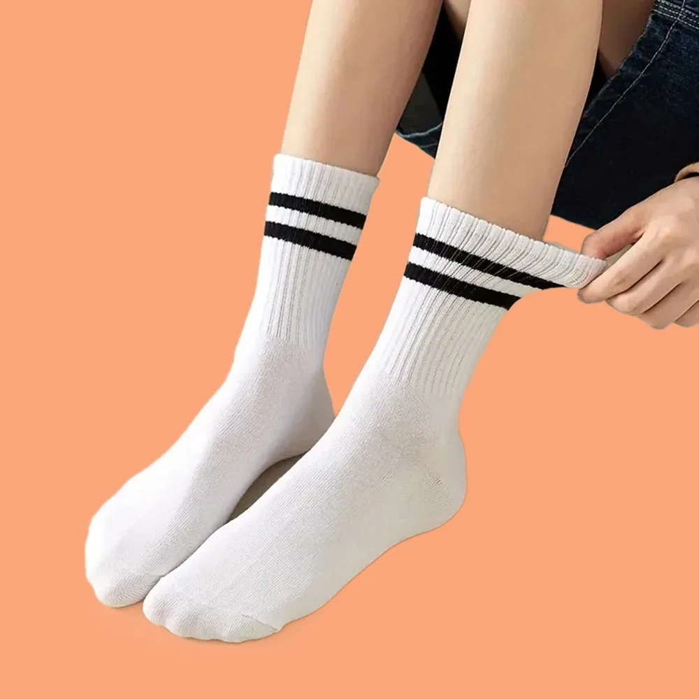 5/10 Pairs Fashion Women\'s High Quality Cotton Short Socks High Tube Mid Length Solid Black White Parallel Bars Popular Socks