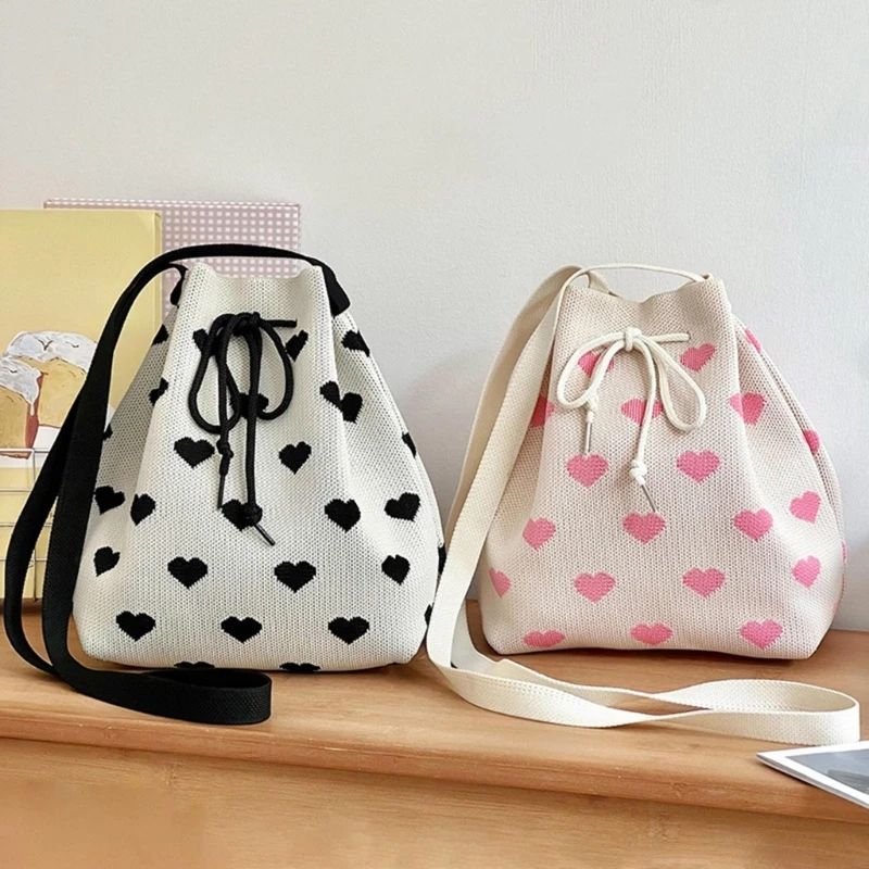 المرأة الجميلة نمط القلب محبوك حقيبة كتف الرباط دلو حقيبة سعة كبيرة حقيبة كروسبودي للاستحمام حقيبة يد المواعدة