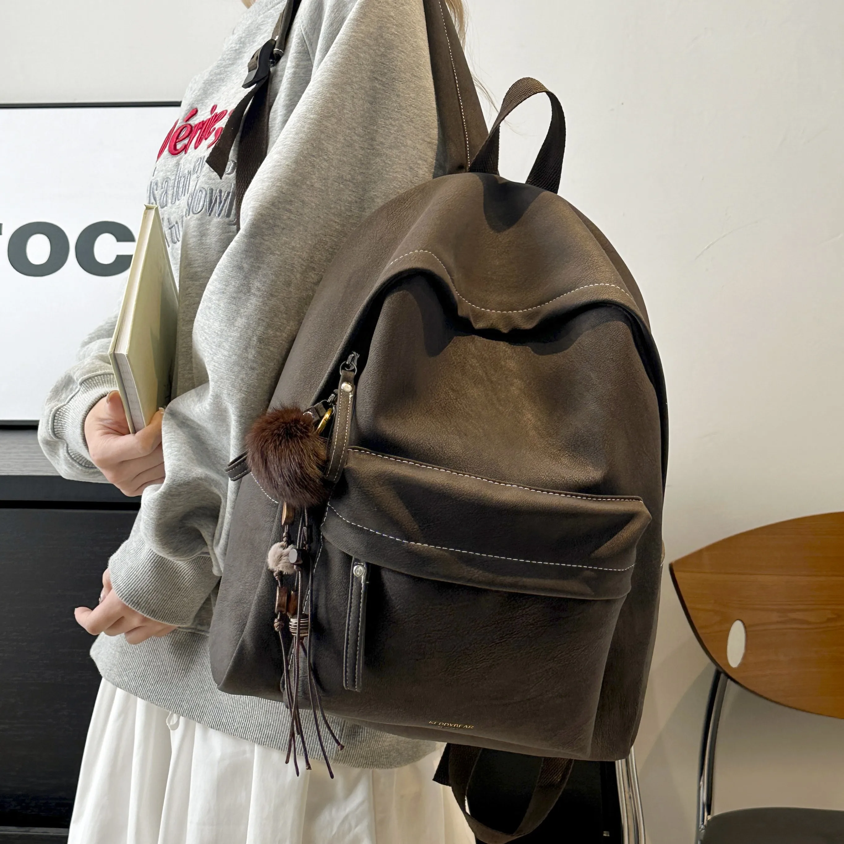 

Популярная однотонная универсальная сумка 2026, новый простой студенческий рюкзак, ультралегкая дорожная сумка в корейском стиле для улицы