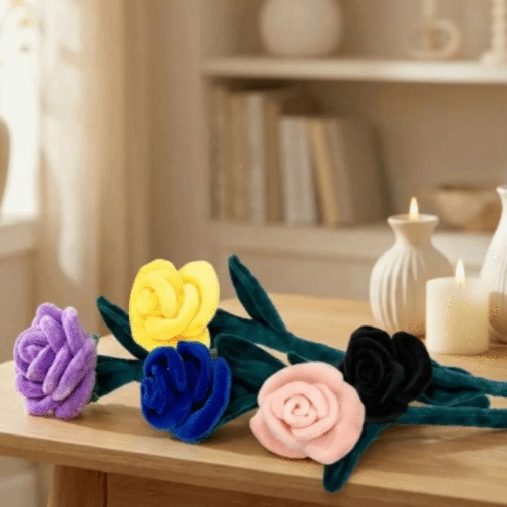 Bouquet di Rose in Peluche da 28cm, 9 Colori, Morbidi Fiori Simulati Imbottiti, Bambola di Peluche a Forma di Rosa, Design Realistico di Pianta Cartoonesca