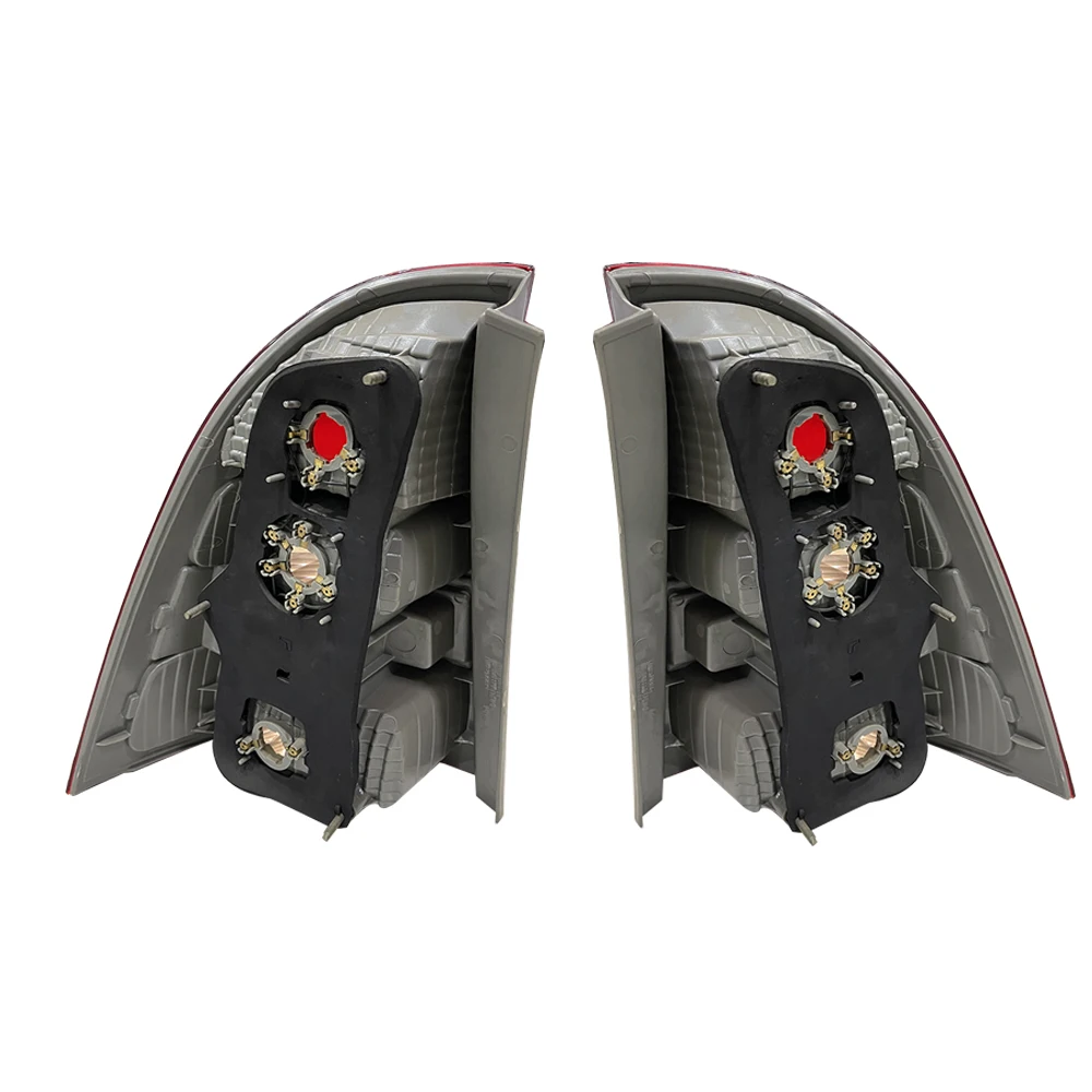 Car Taillight for Toyota Corolla Hatchbacks AE120 AE121 AE124 2000 To 2007 A Pair Rear Light Red