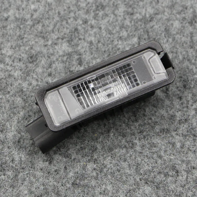 Подходит для Golf 6 MK6 Golf 7 Mk7 Passat B6 b7 Scirocco CC Лампа номерного знака Задняя лампа номерного знака 35D 943 021 Подходит для Golf 6 MK6 Golf 7 Mk7 Passat B6 b7 Scirocco CC Лампа номерного знака Задняя лампа номерного знака 35D 943 021