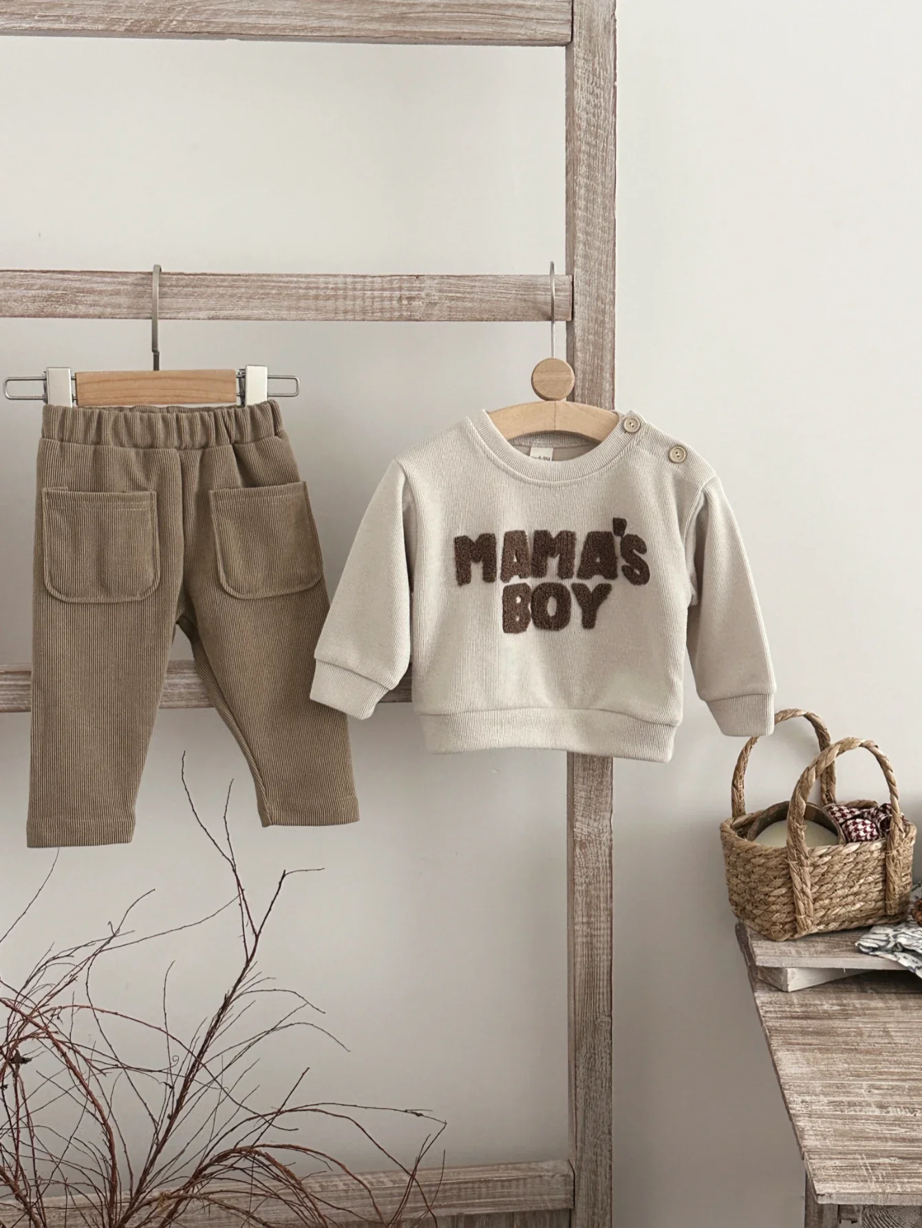 Neutral Khaki Letter Flocking Baby Boys Clothes Set Ribbed Long Sleeve Top Corduroy Pocket Pants Infant Spring Daily Outfit