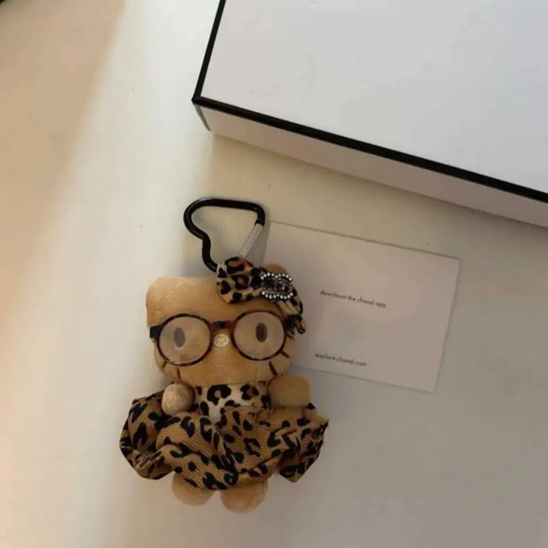 レトロヒョウ柄サンリオハローキティぬいぐるみおもちゃスパイシーガールスタイルぬいぐるみキーホルダーバックパックペンダント装飾誕生日ギフト