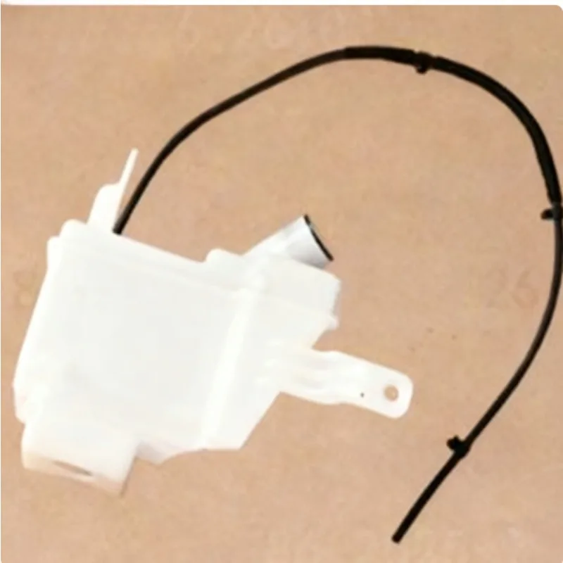 

1pc Front Windshield Cleaning Pot Assembly for Chery ICAR 03