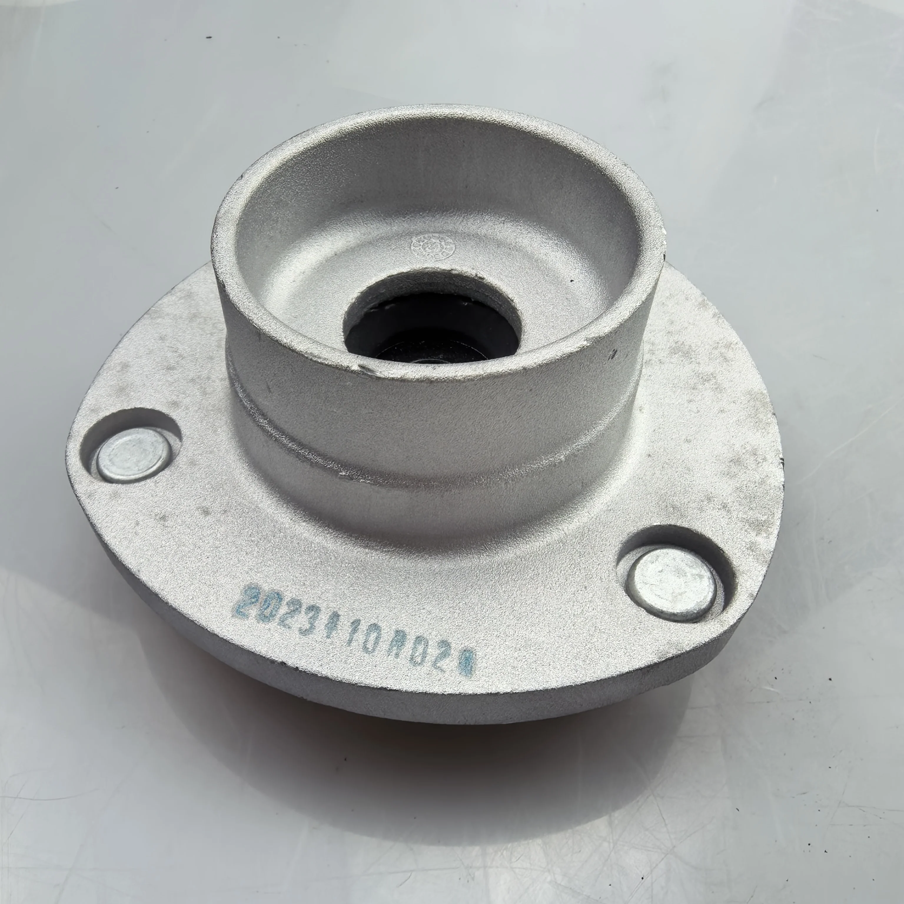 

SAIC MAXUS V90 Front Shock Absorber Top Connecting Plate C00217905
