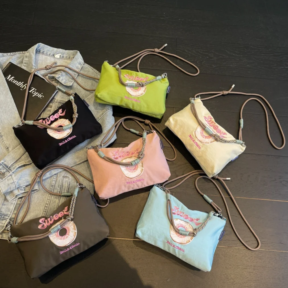 

Fashionable Embroidered Shopping Bag Crossbody Bag for Girls Adjustable Shoulder Strap Mobile Phone Bag Handbag Commuter Bag