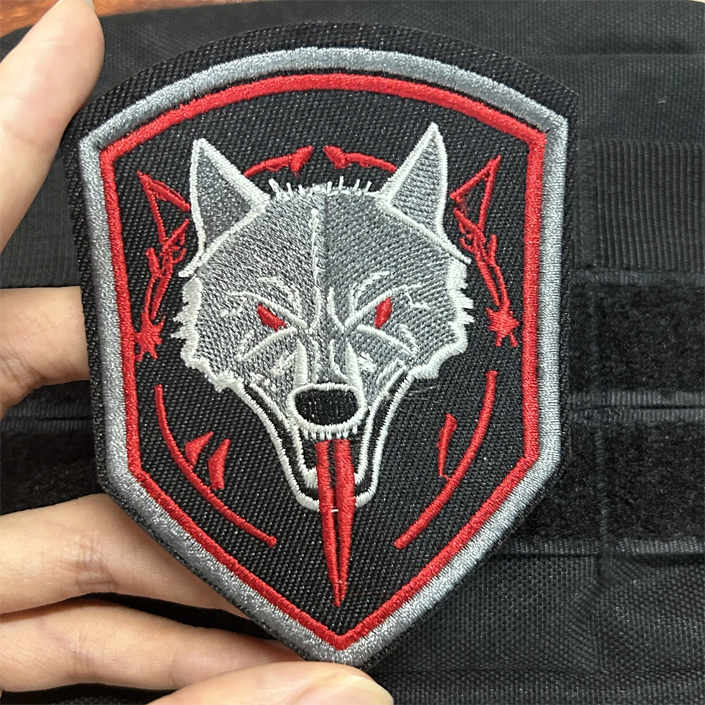 Call of Duty, fierce wolf, morale badge, embroidered tactical patch, military armband, hook and loop, outdoor backpack sticker