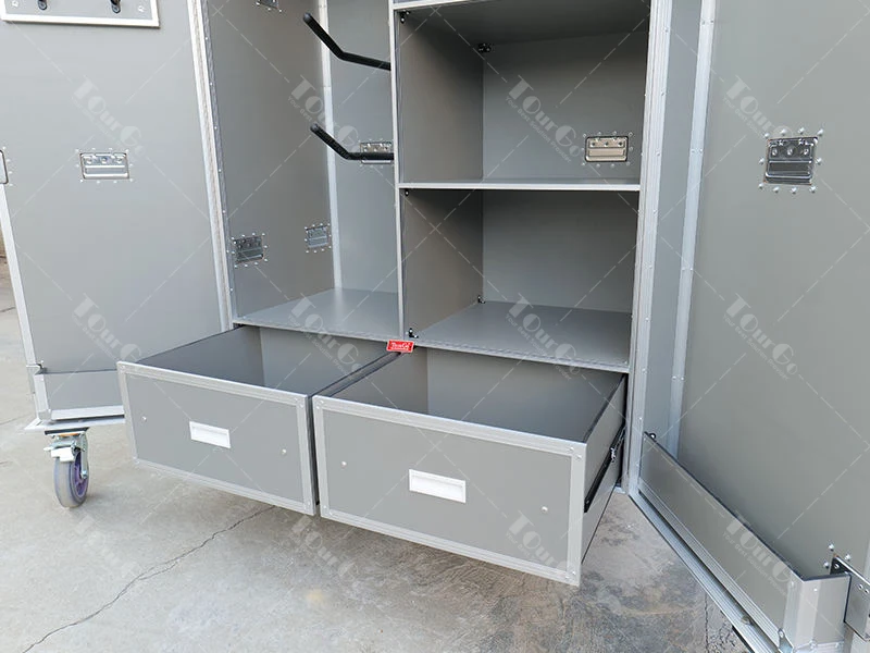 Grey Horse Equipment Case Equestrian Tack Locker 6 Saddles or 3 Saddles Storage Flight Case