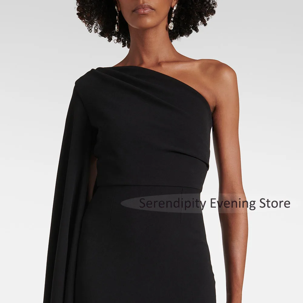 Abiti da festa da sera neri per donna 2025 Abiti da sera a colonna con maniche a mantella monospalla Maxi abito da ballo arabo saudita con spacco sul retro